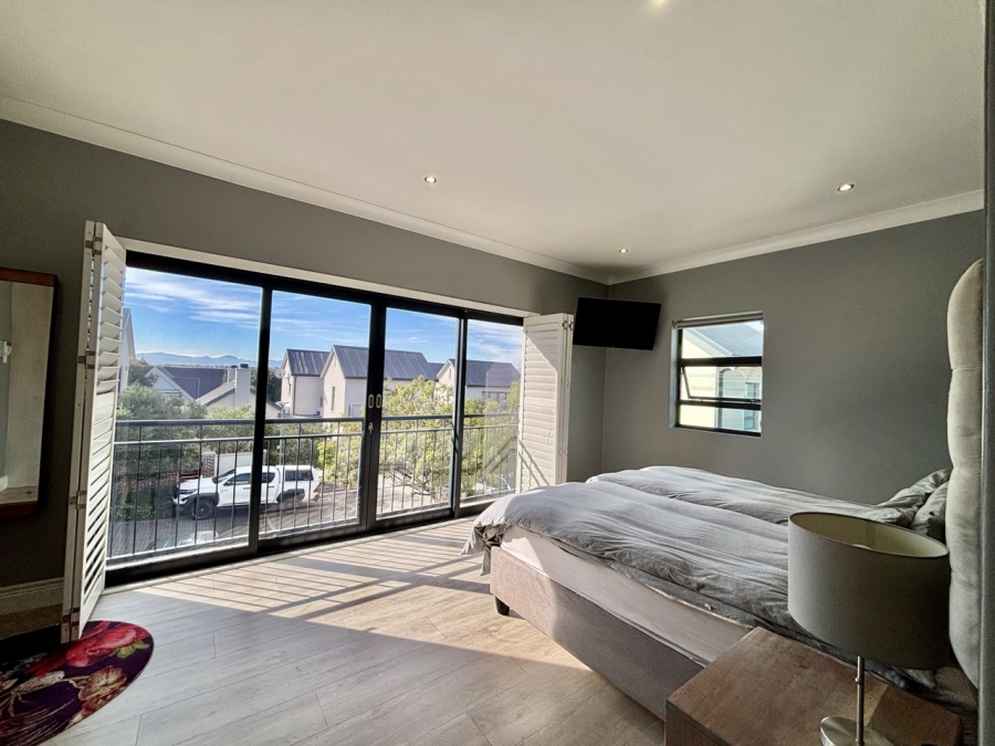 To Let 3 Bedroom Property for Rent in Vierlanden Western Cape